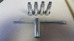 88-89 Corvette C4 Center Cap Wheel Lock Set